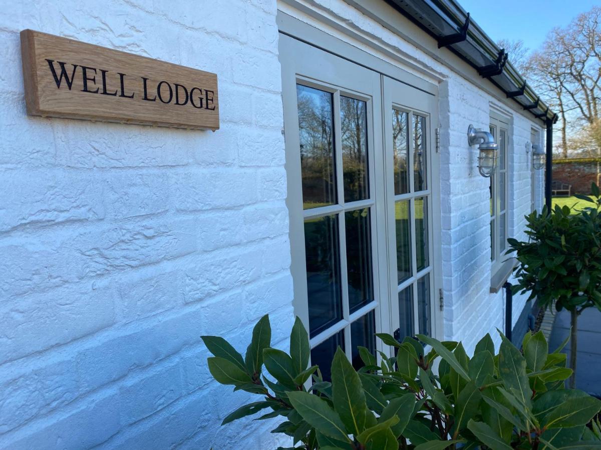 The Shepherds Huts & The Well Lodge At Ormesby Manor Ormesby Saint Michael 외부 사진